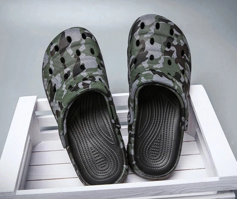 Men Causal Sandals EVA Garden Clogs Sandals Soft Shoes Men  Water Slippers