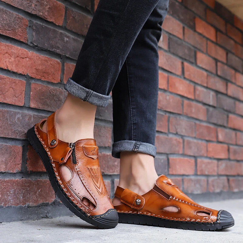 Men's Flat Leather Round Toe Openwork Breathable Beach Sandals and Slippers